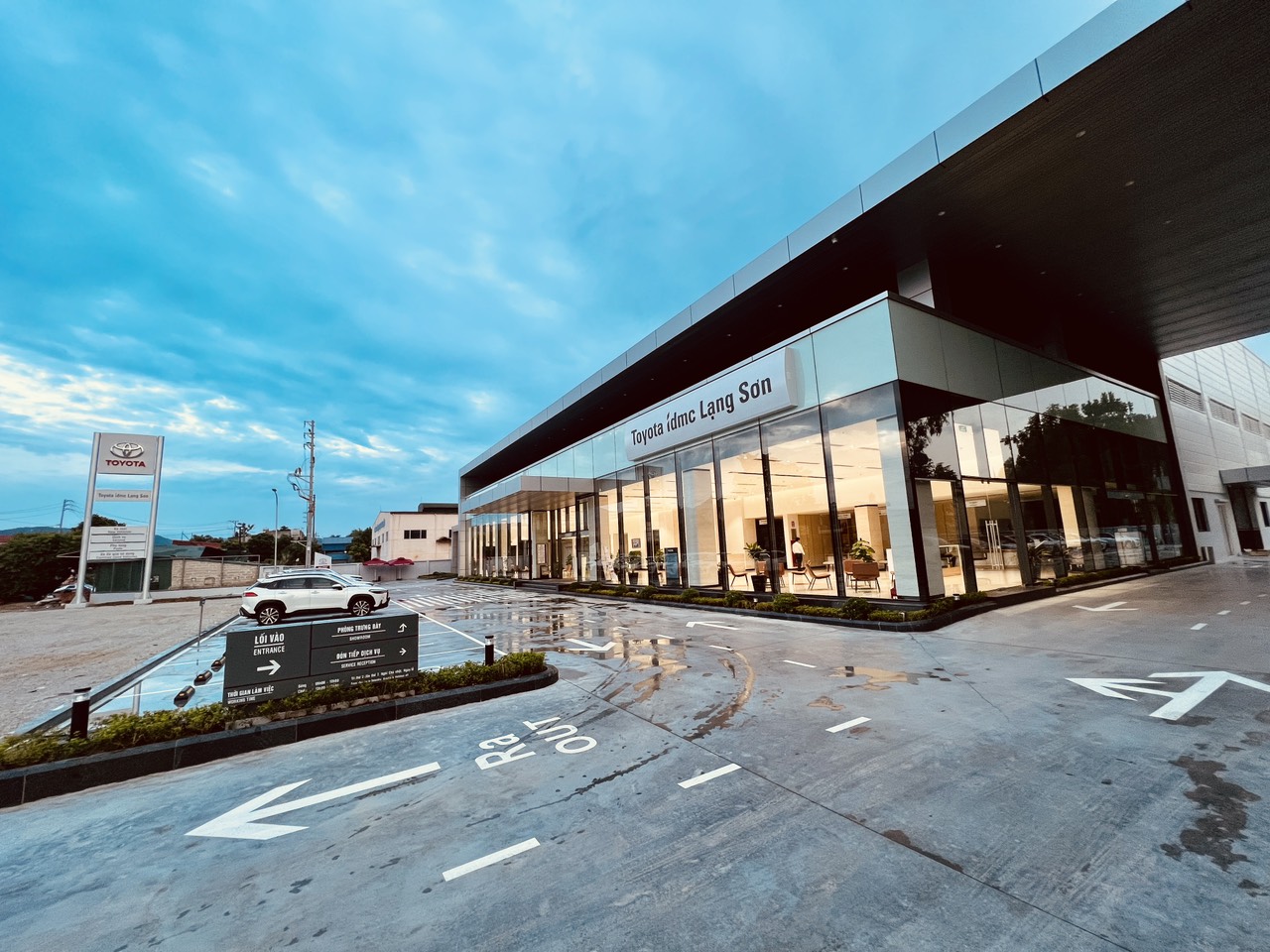 Lạng Sơn: Đại lí Toyota Lạng Sơn